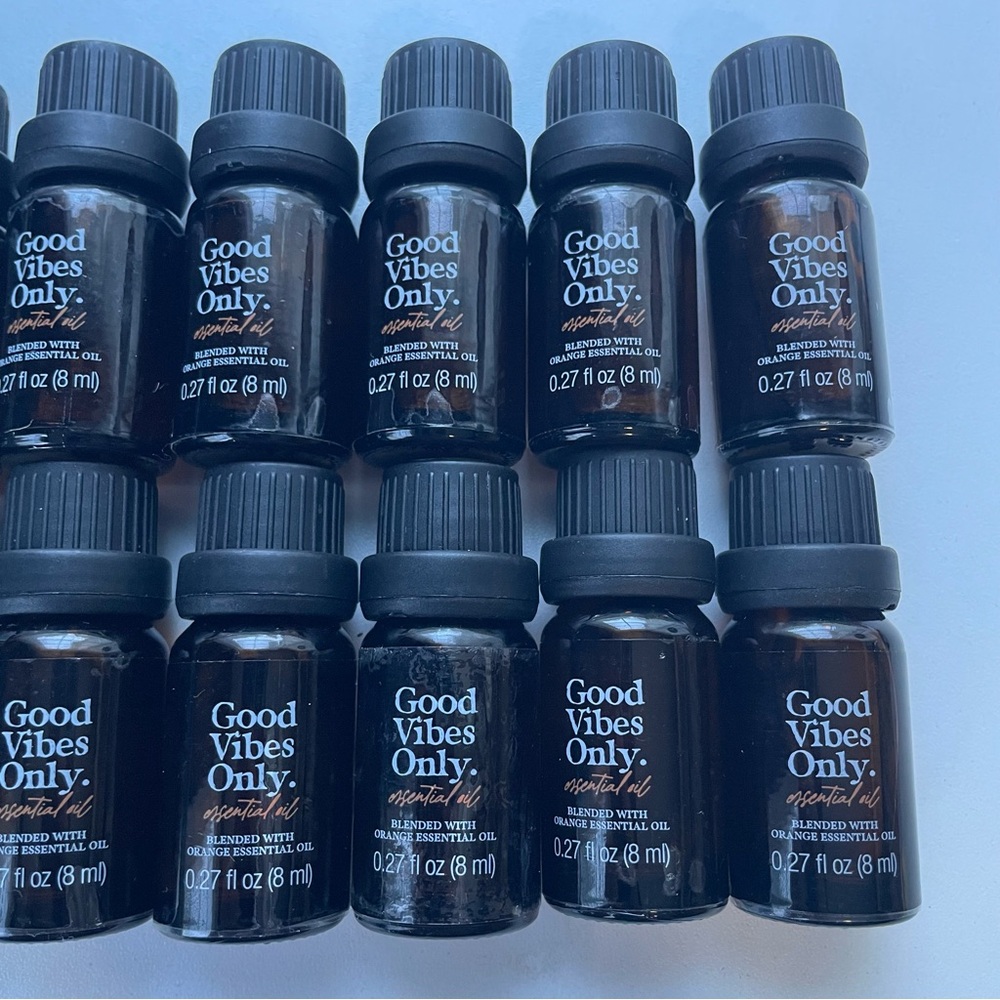 Good Vibes Only Essential Oil Set - Picture 3 of 4